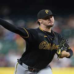 Paul Skenes randomly stopped to play with Little League team