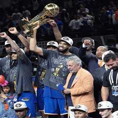 Karl-Anthony Towns celebrates with dad, pays tribute to late Mom after title win