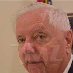 Lindsey Graham Proves He's King of the Hill Staircases, Talks UFC Terror Plot