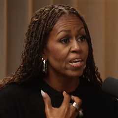 Michelle Obama Says She Saved Friend With Heimlich Maneuver