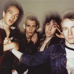 The Clash’s Iconic Smashed Bass Guitar From ‘London Calling’ Cover to Go on Display at New Museum