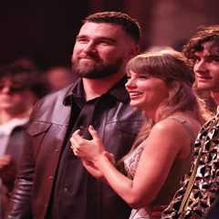 Taylor Swift & Travis Kelce Still Haven’t Told Guests Where Their Wedding Will Be, George..