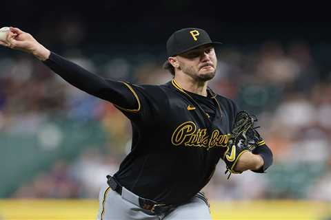 Paul Skenes randomly stopped to play with Little League team