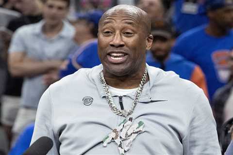 Mike Brown’s unlikely journey to Knicks head coach ends with title: ‘Pinching myself’