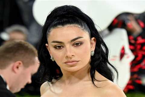Charli xcx Addresses Backlash to Her Saying Dance Is ‘Dead,’ Admits She’s in ‘Worst Place Mentally’ ..