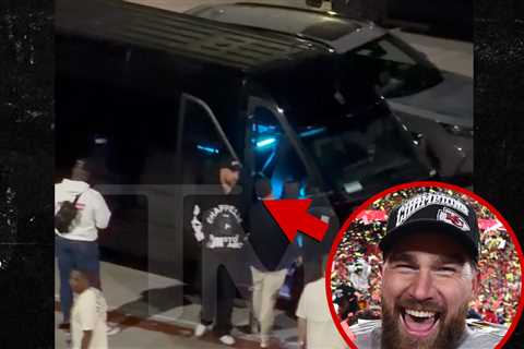 Travis Kelce Gives Off Major Bachelor Party Vibes Outside Dave Chappelle Show: Video