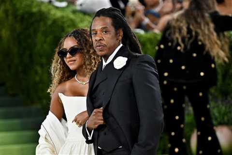 Beyoncé Reveals How Blue Ivy Inspired Jay-Z’s Hair Journey — And How He Pulled Off His New Afro: ‘A ..