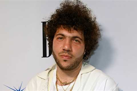 Woah, People Can’t Believe Their Eyes After Seeing New Footage Of Benny Blanco’s Viral Half-Shaven..