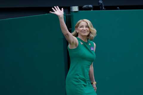Tennis legend Chris Evert will miss Wimbledon as ovarian cancer returns: ‘Continuing to fight’