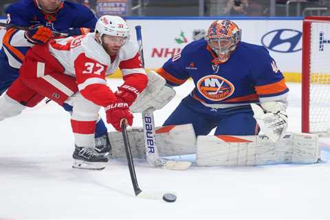 Semyon Varlamov determined to make Islanders return this season: ‘We plan on him’