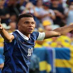 Kylian Mbappe stays on torrid goal pace as France tops Sweden to continue World Cup dominance