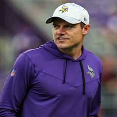 Vikings coach has high praise for Jets GM, his ex-teammate at San Diego State
