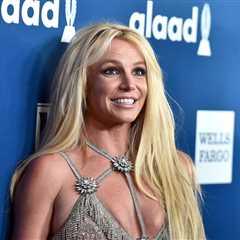 ‘New Girl’ Creator Liz Meriwether Tapped to Write Britney Spears Biopic