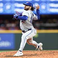 MLB picks: Giants vs. Blue Jays prediction, best bets for Dylan Cease vs. Logan Webb