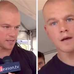 Matt Damon Is Going Viral For The Iconic Way He Shut Down A Reporter And Defended His Teacher Mom..
