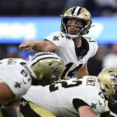 Giants make flurry of roster additions on eve of training camp
