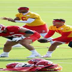 A big Patrick Mahomes change is evident at Chiefs camp after injury