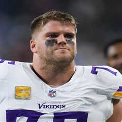 Vikings lock up star right tackle Brian O’Neill on four-year, $96 million deal amid QB uncertainty