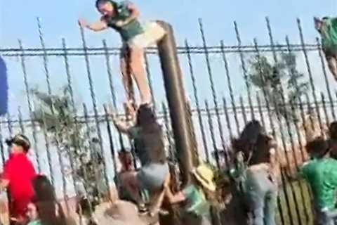 Mexico Fan Fest turns into fans being gassed by Civil Force
