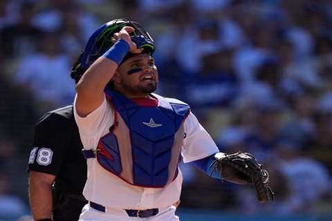 Dodgers’ Eliézer Alfonzo makes major league debut after sister, stepmother found dead
