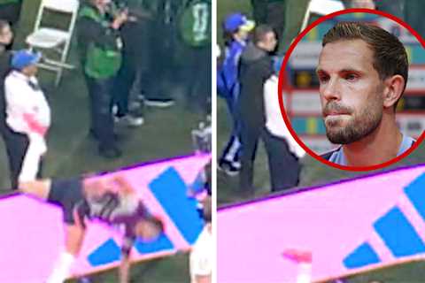 England's Jordan Henderson Injures Wrist During World Cup Celebration