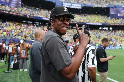 Jay-Z Adds London Show to ‘Reasonable Doubt’ 30th Anniversary Celebration