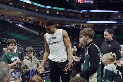 Giannis Antetokounmpo posts emotional Bucks tribute video after Heat trade becomes official