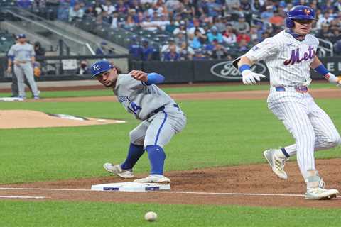Mets score three runs on Little League homer in Royals’ comedy of errors