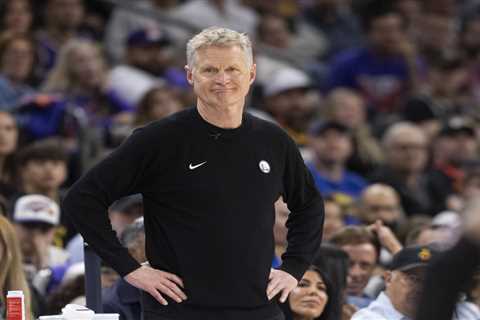 Steve Kerr responds to Warriors fan about LeBron James: ‘We got him’
