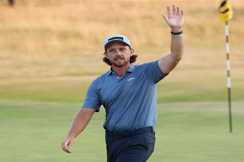 Hometown hero Tommy Fleetwood surges into contention at British Open