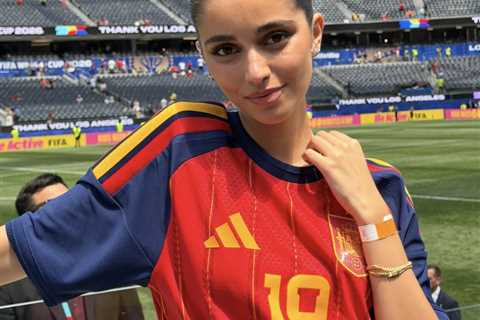 Spain phenom Lamine Yamal enjoys NYC outing ahead of World Cup final