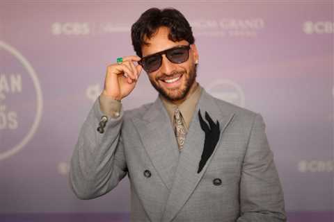 Maluma’s ‘Loco X Volver’ Spins Off a Second Tropical Airplay No. 1