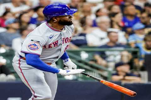 Luis Robert Jr. belts 451-foot home run— and his Mets teammates are in disbelief