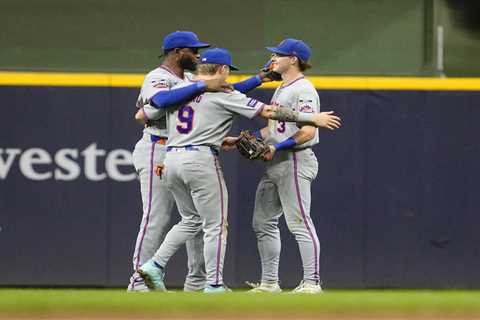 Luis Robert Jr. lauds Mets outfield teammates after his mammoth homer: ‘It’s a beautiful thing’