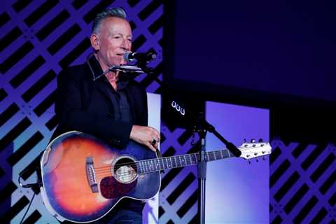 Bruce Springsteen, Colin Kaepernick Honored With New ACLU Award