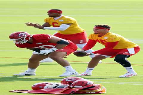 A big Patrick Mahomes change is evident at Chiefs camp after injury