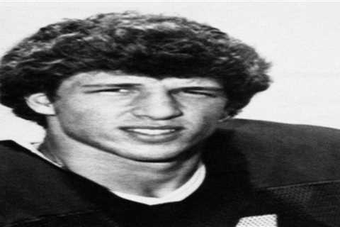 Billy Ray Smith Jr, Chargers legend and College Football Hall of Famer, dead at 64