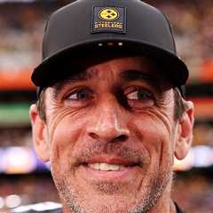 Aaron Rodgers Credits Wife for Reuniting Him With Estranged Family