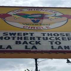 Chicago restaurant trolls Dodgers, Kyle Tucker after Cubs sweep LA