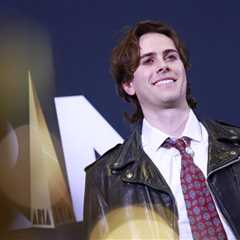 Yes Boone Signs With Warner Music Australasia