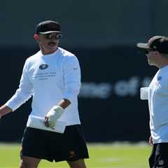 Kyle Shanahan makes shocking revelation about car during accident