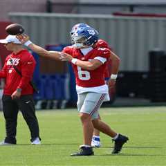 Jaxson Dart cooks Giants first-round pick for touchdown in highlight of strong day