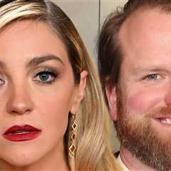 Abby Elliott's Estranged Husband Seeking Spousal Support In Divorce