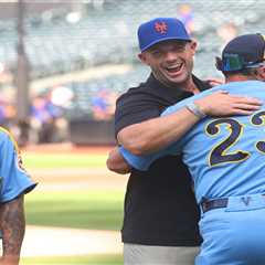 David Wright embraces Ford Battle of the Badges as NYPD, FDNY play ball at Citi Field