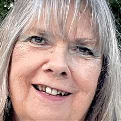 Veteran Nashville Music Journalist and Author Vernell Hackett Dies at 77
