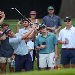 Justin Rose erupts after incredible 208-yard shot at Tour Championship