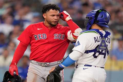 Dodgers pitcher drills Red Sox star Willson Contreras in head, knocks him from game