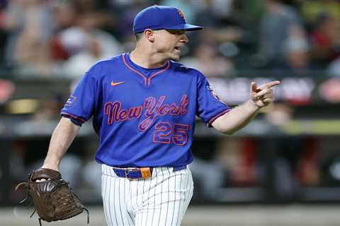Mets trade Brooks Raley to Phillies in MLB trade deadline fire sale