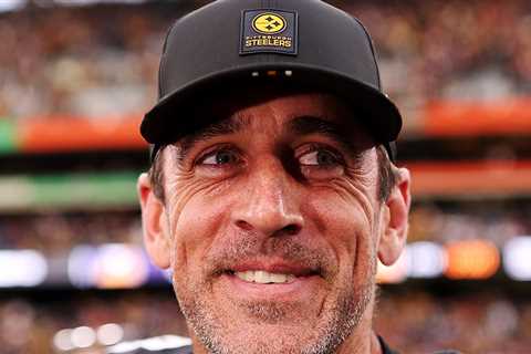 Aaron Rodgers Credits Wife for Reuniting Him With Estranged Family