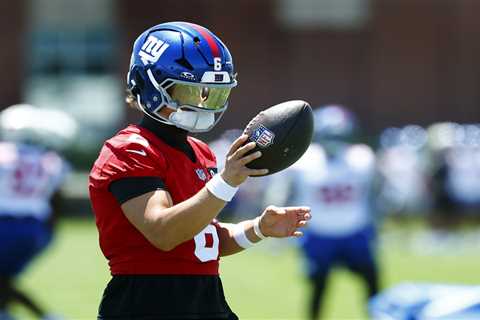 NFL picks, prediction: Will Jaxson Dart keep up his rushing touchdown production?